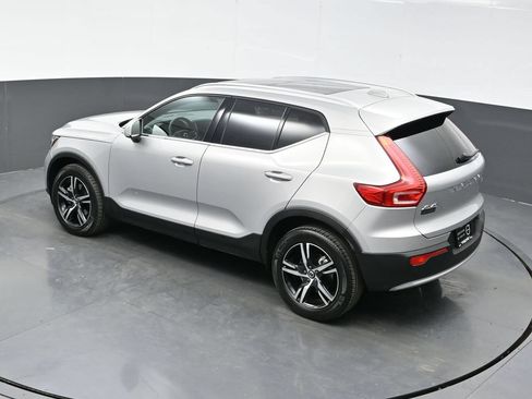 Used 2025 Volvo XC40 B5 Core AWD/4WD image 38
