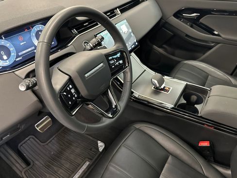 Used 2024 Land Rover Range Rover Evoque Dynamic SE image 5