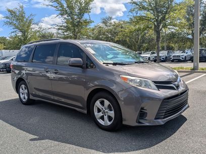Used 2020 Toyota Sienna LE