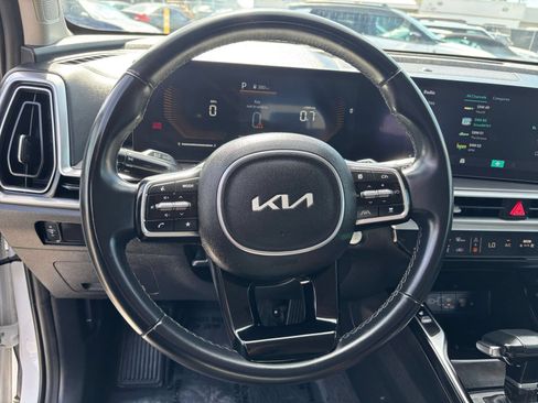 Used 2024 Kia Sorento S FWD image 30