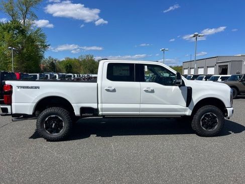 New 2026 Ford F350 Lariat w/ Tremor Off-Road Package AWD/4WD image 13
