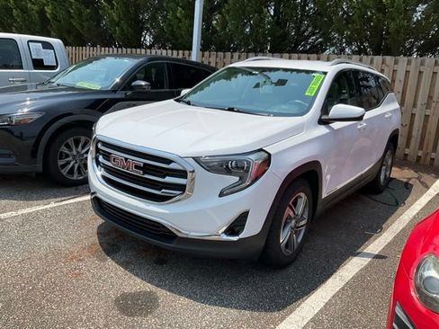 Used 2019 GMC Terrain SLT w/ Preferred Package FWD image 3