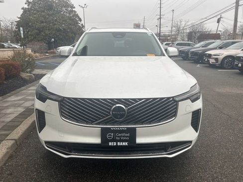 Used 2025 Volvo XC90 B6 Plus image 8