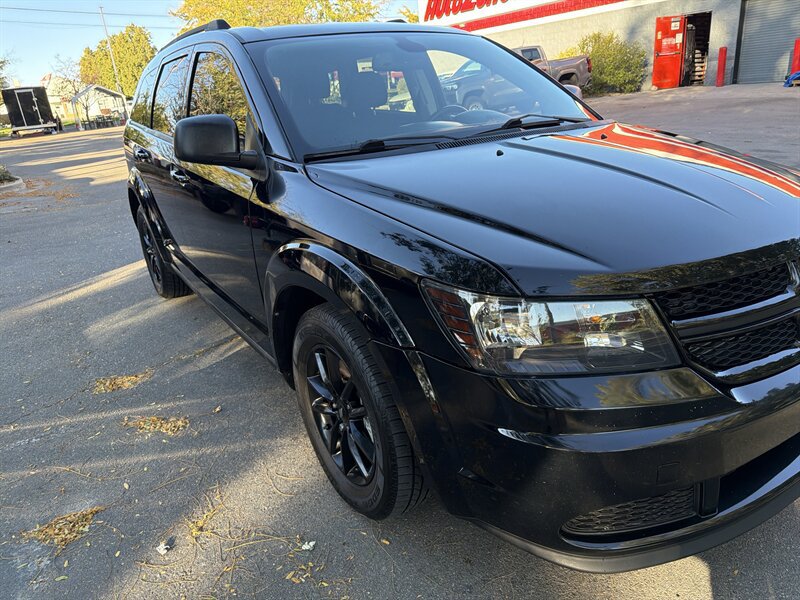 Used 2020 Dodge Journey SE w/ SE Popular Equipment Group FWD image 14