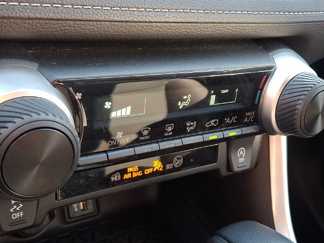 Used 2023 Toyota RAV4 LE AWD/4WD image 16