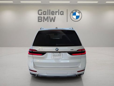 Used 2026 BMW X7 xDrive40i w/ Premium Package AWD/4WD image 7