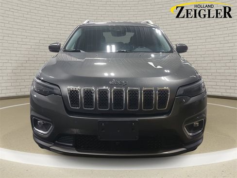 Used 2021 Jeep Cherokee Limited image 2
