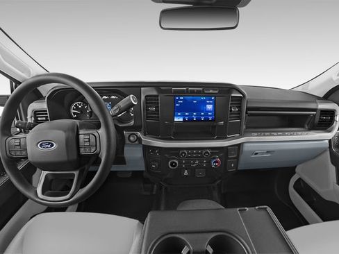 Used 2024 Ford F250 XL w/ STX Appearance Package AWD/4WD image 3