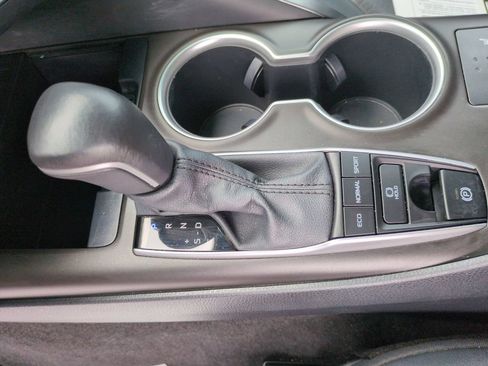 Used 2021 Toyota Camry XLE FWD image 23
