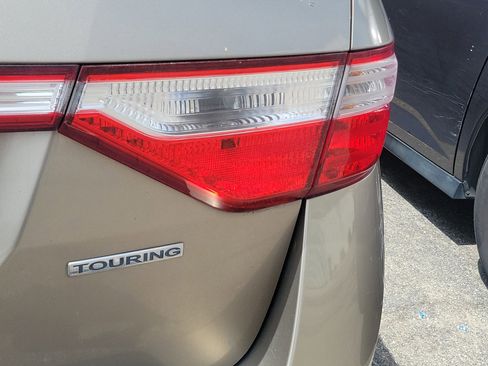 Used 2012 Honda Odyssey Touring Elite image 5