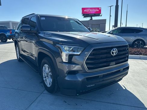 Used 2025 Toyota Sequoia SR5 image 11
