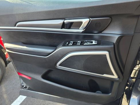 Used 2020 Kia Telluride LX image 28