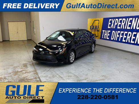 Used 2026 Toyota Corolla LE FWD image 4