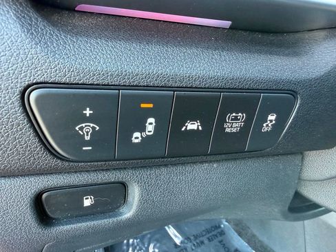 Used 2022 Kia Niro LXS image 24