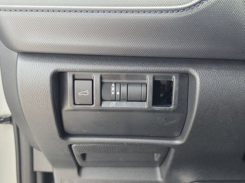 Certified 2025 Subaru Forester Premium AWD/4WD image 24