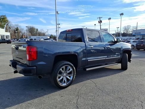 Used 2018 Chevrolet Silverado 1500 LTZ Z71 w/ Centennial Edition image 4