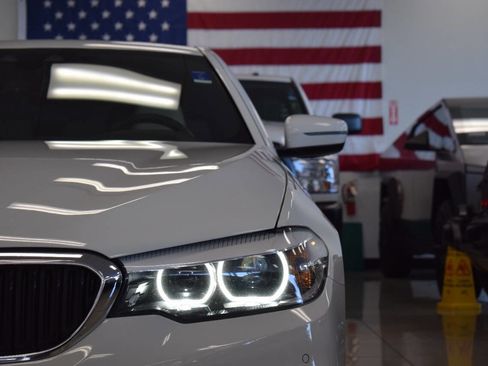 Used 2017 BMW 530i image 9