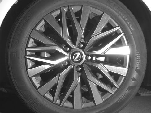 Used 2025 Nissan Altima 2.5 SV image 12