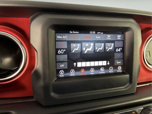 Used 2021 Jeep Gladiator Rubicon w/ Trailer Tow Package AWD/4WD image 29