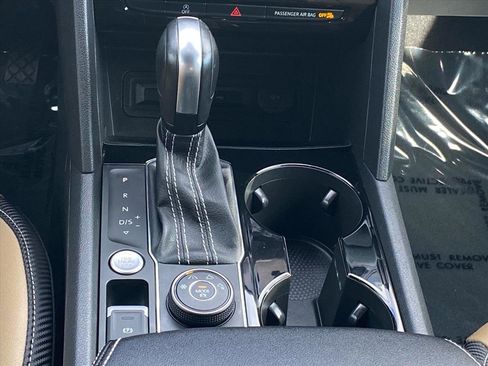 Certified 2021 Volkswagen Atlas Cross Sport SEL image 10