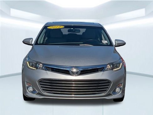 Used 2014 Toyota Avalon Limited image 10