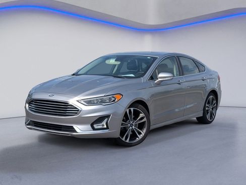 Used 2020 Ford Fusion Titanium AWD/4WD image 2