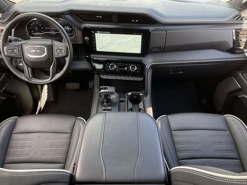 Used 2025 GMC Sierra 1500 AT4X image 21