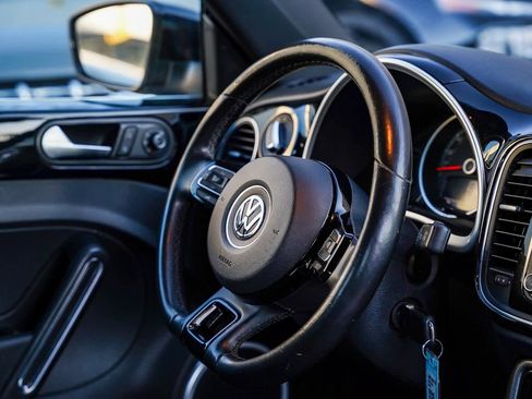 Used 2018 Volkswagen Beetle 2.0T S image 15