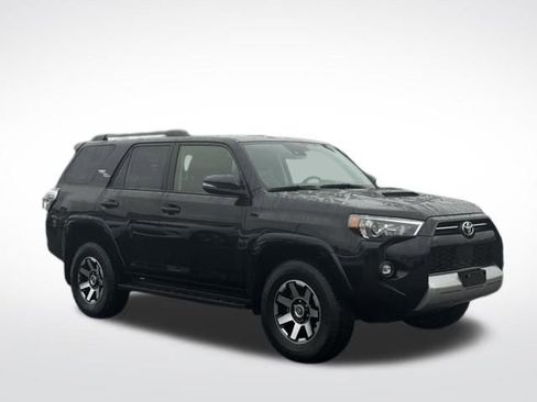 Used 2024 Toyota 4Runner TRD Off-Road Premium image 4