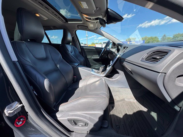 Used 2015 Volvo V60 T5 Cross Country w/ Protection Package AWD/4WD image 12