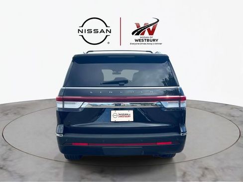 Used 2022 Lincoln Navigator Reserve AWD/4WD image 5