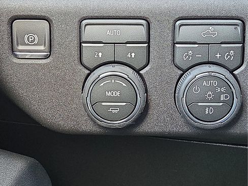 New 2026 Chevrolet Silverado 1500 RST w/ Convenience Package II AWD/4WD image 21