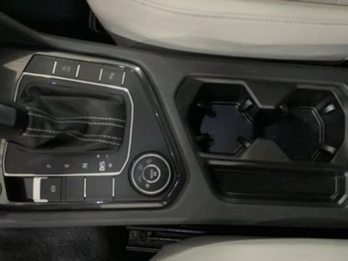 Used 2021 Volkswagen Tiguan SE R-Line AWD/4WD image 25