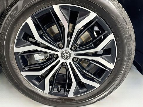Used 2025 Toyota Crown Signia AWD/4WD image 34