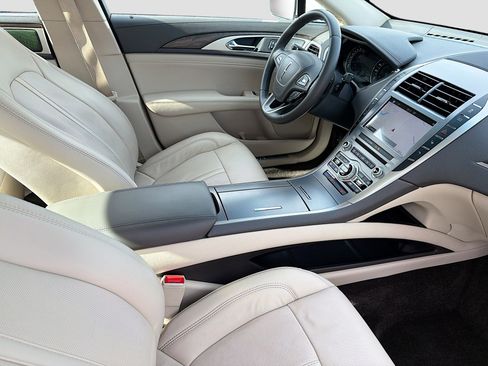 Used 2017 Lincoln MKZ Reserve w/ Technology Package image 31