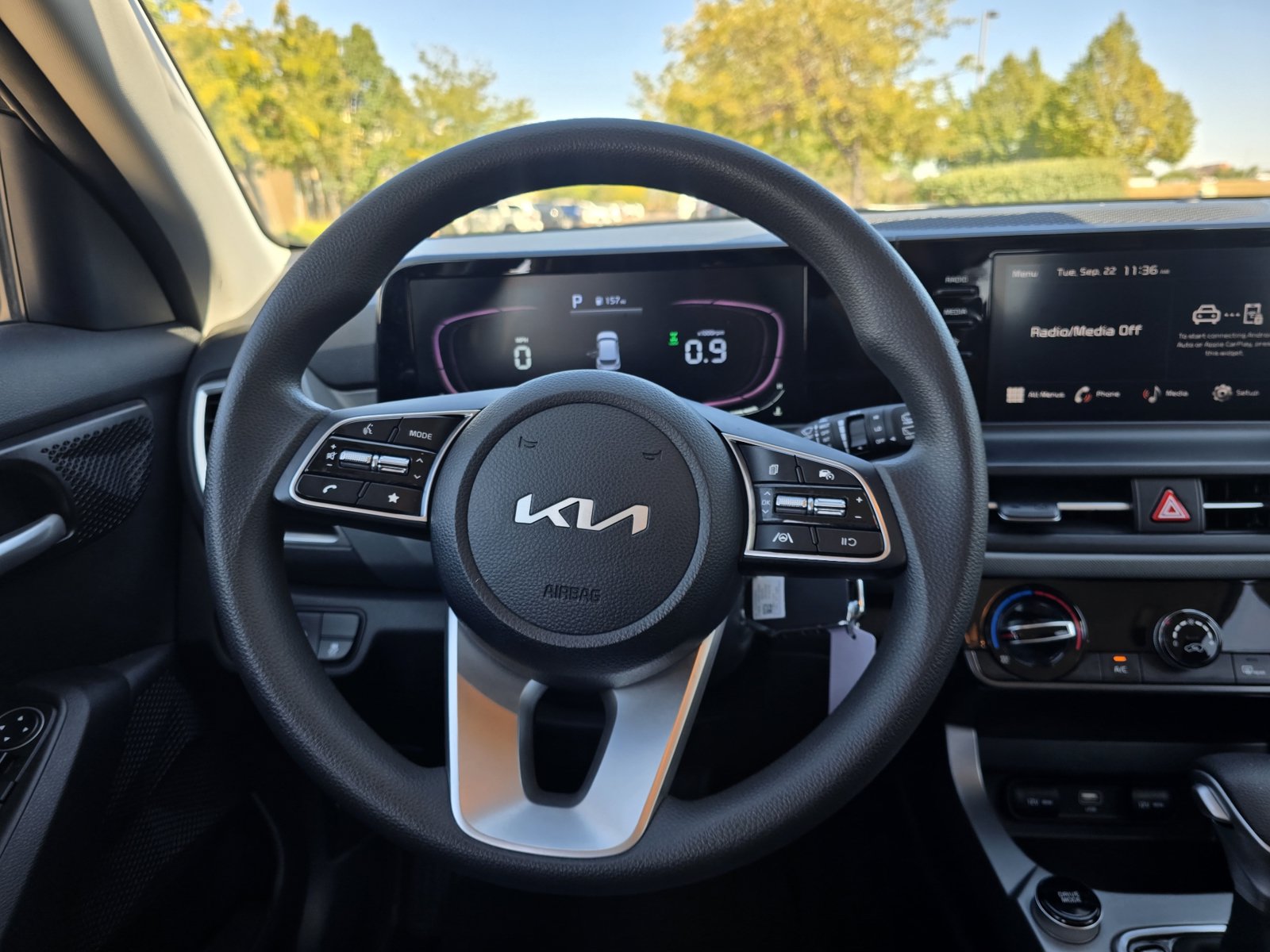 Used 2024 Kia Seltos LX AWD/4WD image 28