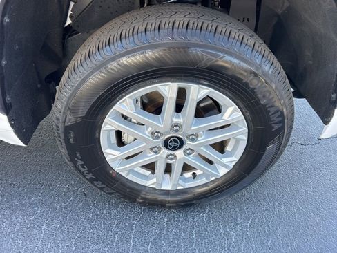 Used 2024 Toyota Tundra SR5 w/ SR5 Premium Package image 22