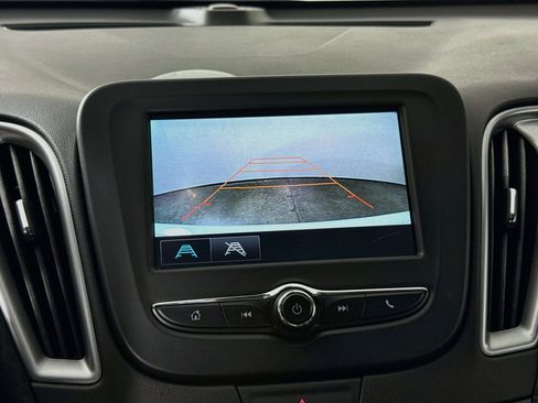 Used 2018 Chevrolet Malibu LS FWD image 15