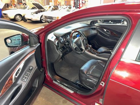 Used 2011 Buick LaCrosse CXS FWD image 11
