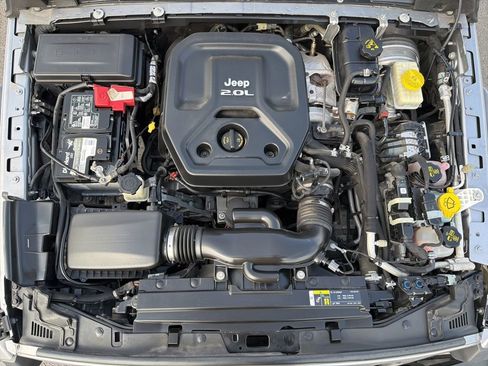 Used 2019 Jeep Wrangler Unlimited Rubicon AWD/4WD image 11