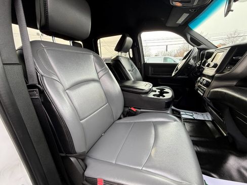 Used 2022 RAM 3500 Tradesman image 34