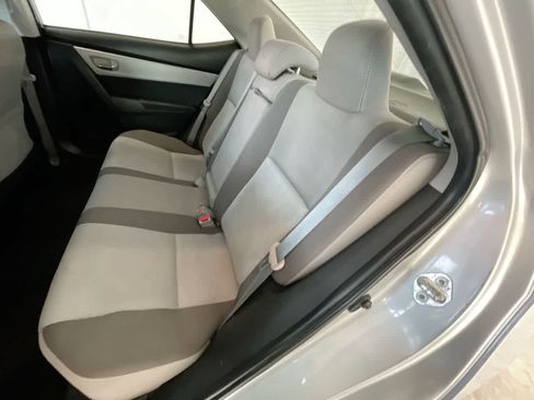 Used 2019 Toyota Corolla LE image 21