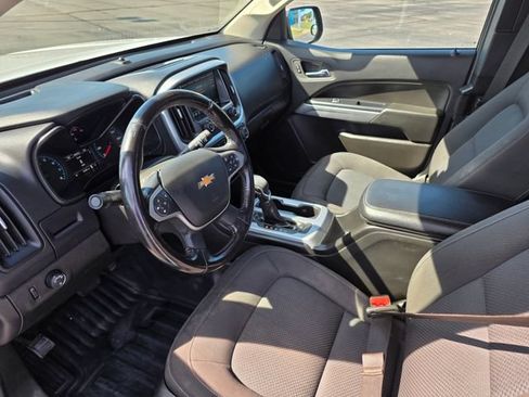Used 2022 Chevrolet Colorado LT w/ Fleet Safety Package RWD image 18
