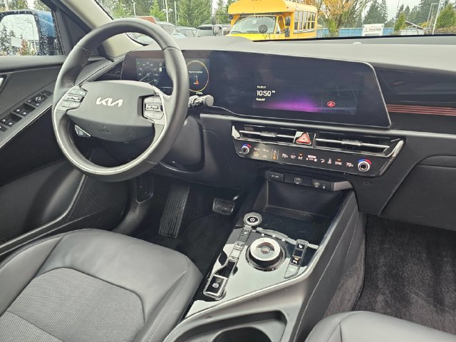 Certified 2023 Kia Niro Wind w/ Wind Preserve Package FWD image 13
