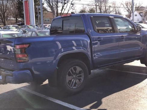 New 2026 Nissan Frontier SV w/ SV Convenience Package image 8