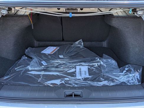 New 2026 Nissan Sentra SR w/ Floor Mat Package FWD image 18