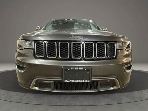 Used 2018 Jeep Grand Cherokee Limited AWD/4WD image 3