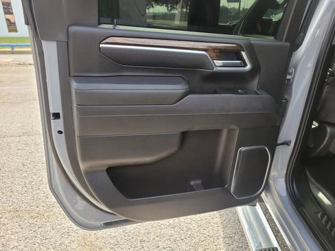 Used 2025 GMC Sierra 2500 SLE w/ SLE Convenience Package AWD/4WD image 15