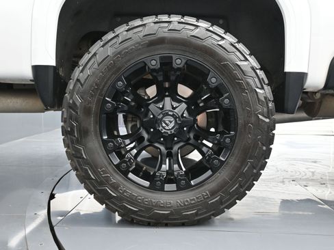 Used 2024 GMC Sierra 2500 Denali Ultimate AWD/4WD image 18