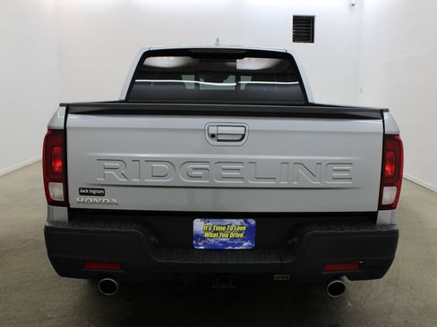 Used 2025 Honda Ridgeline RTL image 4